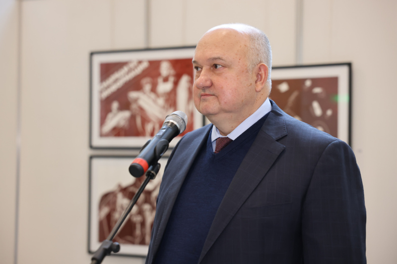 Книгата „Очерци по история на Украйна“ на ген. Ихор Смешко и специално издание на списание „L’Europeo” бяха представени в Народното събрание