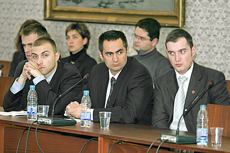 Георги Пирински участва в дискусия на млади политически лидери от Регионалната програма на Българското училище за политика Георги Пирински участва в дискусия на млади политически лидери от Регионалната програма на Българското училище за политика