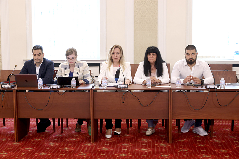 Народните представители от Комисията по външна политика разговаряха със заместник-генералния секретар на Организацията за икономическо сътрудничество и развитие Улрик Кнудсен